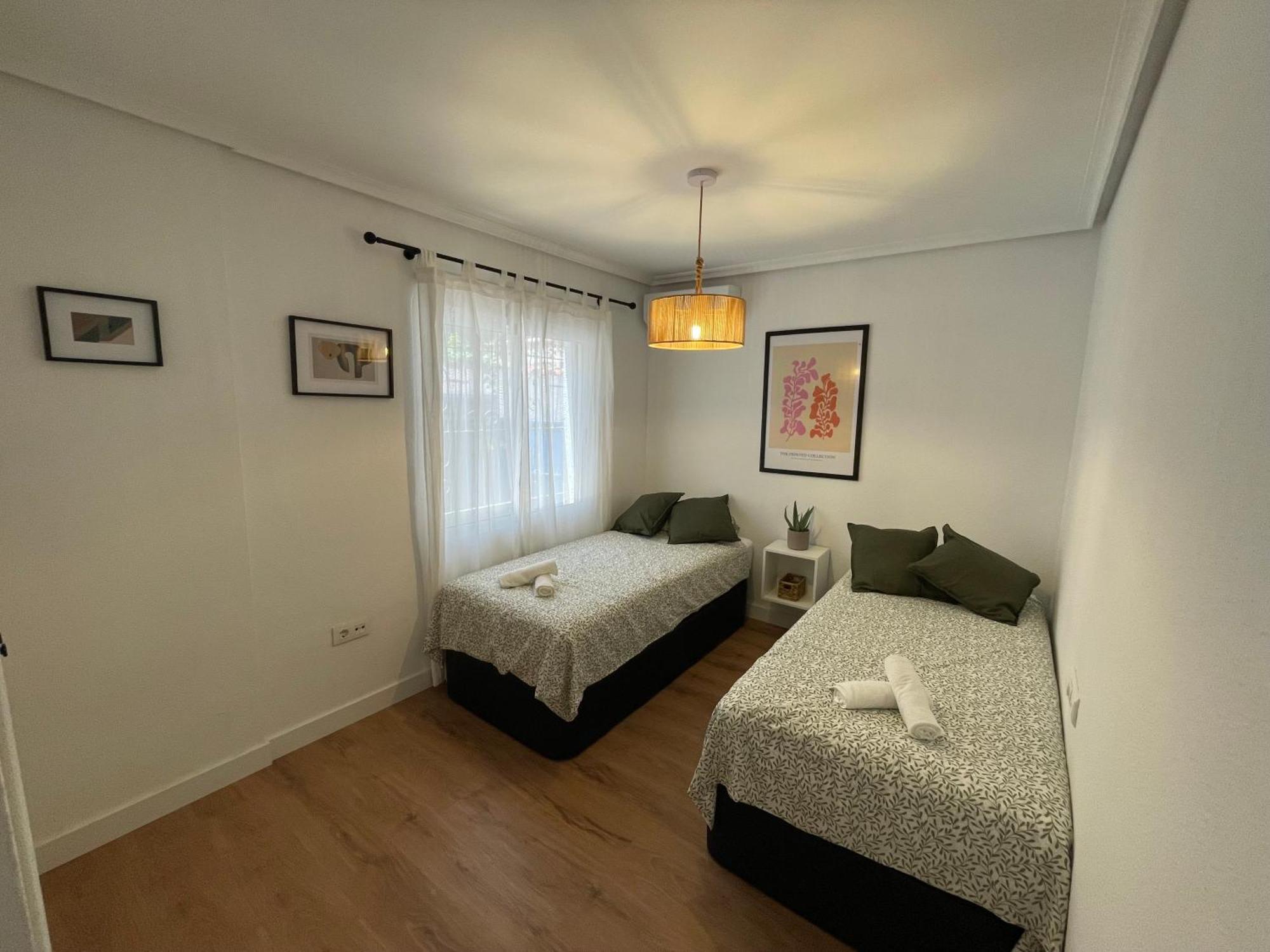 Villa Con Piscina A 5 Min A Pie De La Playa Y Pau5 Ел Кампело Екстериор снимка