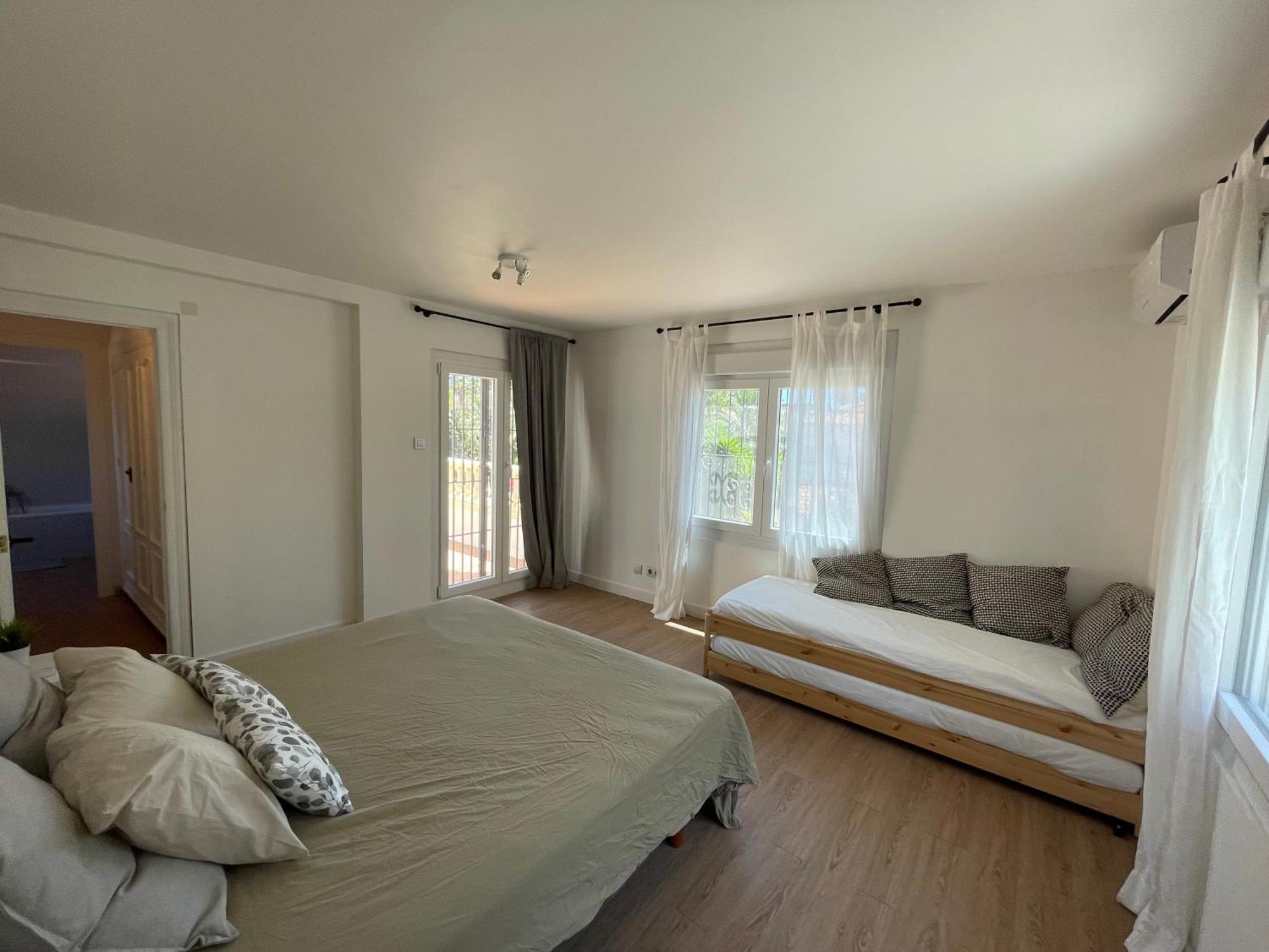 Villa Con Piscina A 5 Min A Pie De La Playa Y Pau5 Ел Кампело Екстериор снимка